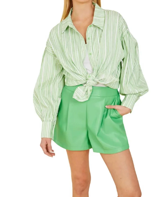 Huge Savings On Parisian Styles Vegan Leather Pleated Short In Kelly Green