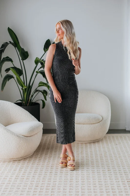 Chic Allure Kace Maxi Dress - Charcoal