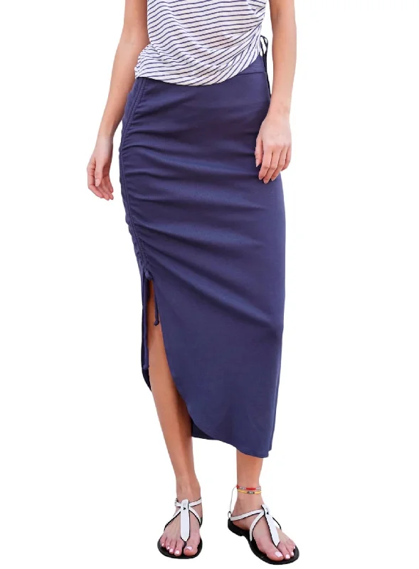 Trendy Street Style Attire Shirred Midi Skirt In Deep Sea Navy