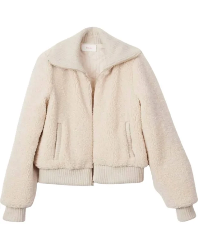 Must-Have Styles Dane Sherpa Jacket In Soft Pebble