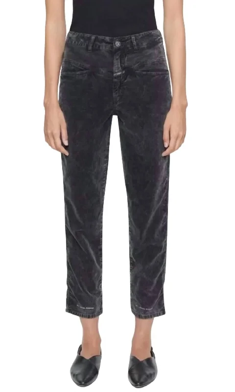 Hollywood Glam Award - Show Style Pedal Pusher Velvet Jean In Washed Black