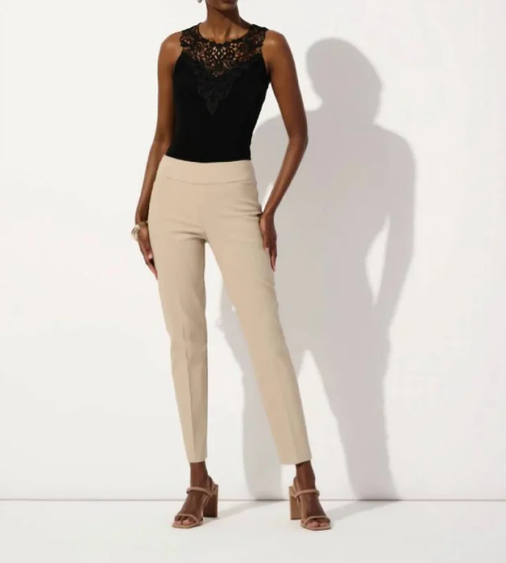 Charming Silhouette Skinny Pant In Dune